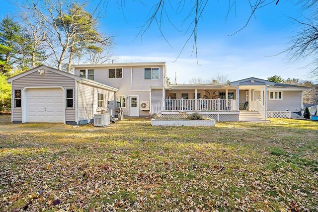 8 Quaker Cir, Pembroke, MA 02359