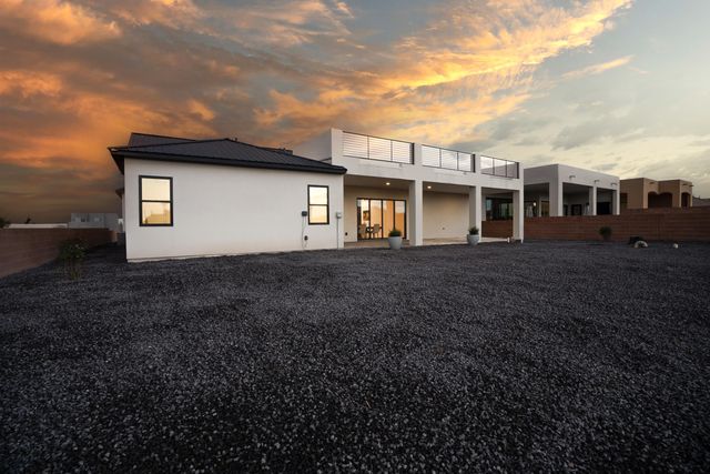 1709 Twenty-Second Avenue SE, Rio Rancho, NM 87124