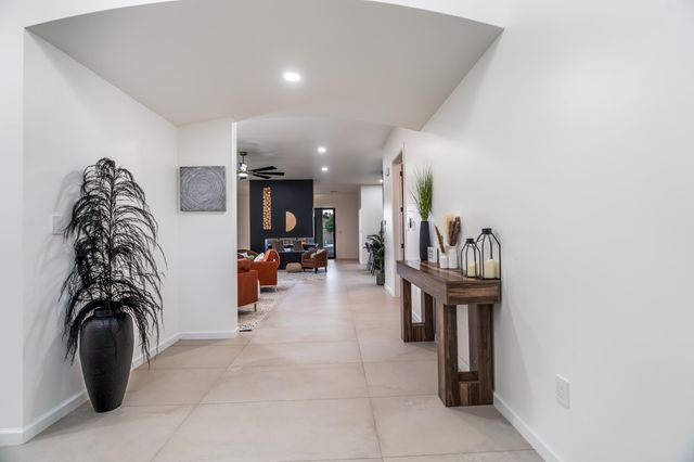 1709 Twenty-Second Avenue SE, Rio Rancho, NM 87124