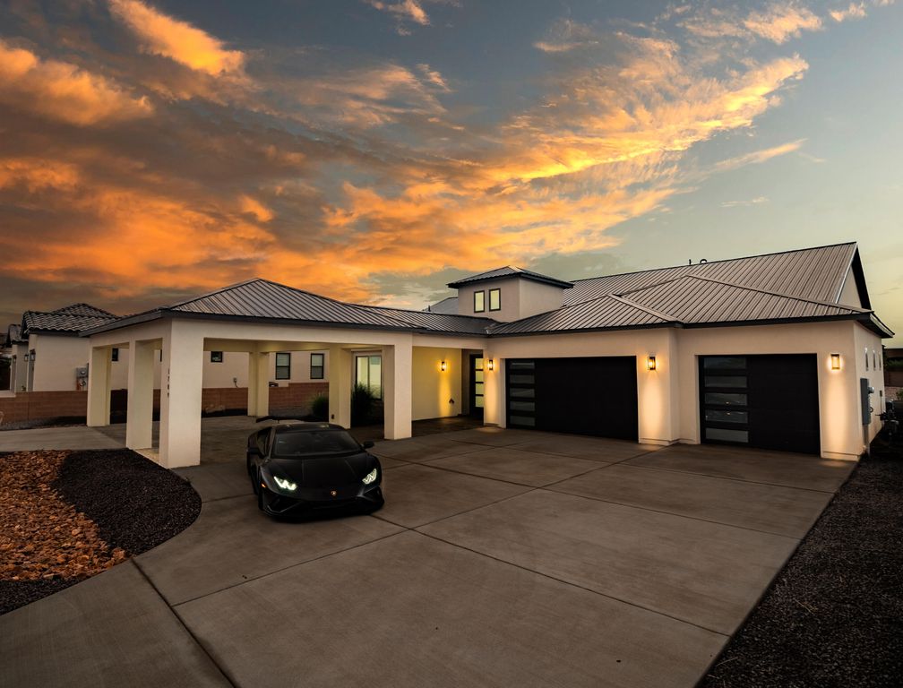 1709 Twenty-Second Avenue SE, Rio Rancho, NM 87124