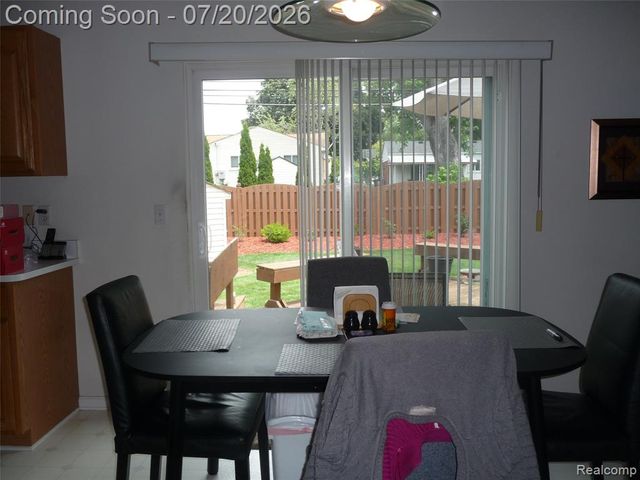 217 Stephanie Drive, Westland, MI 48186