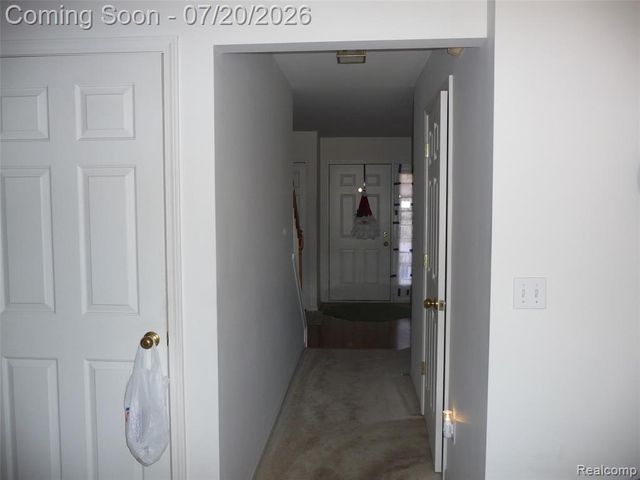 217 Stephanie Drive, Westland, MI 48186