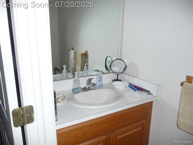 217 Stephanie Drive, Westland, MI 48186