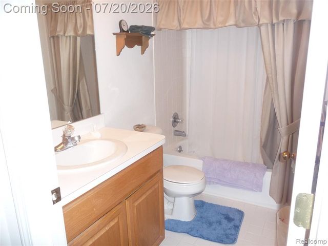 217 Stephanie Drive, Westland, MI 48186