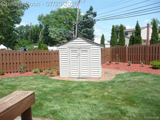 217 Stephanie Drive, Westland, MI 48186