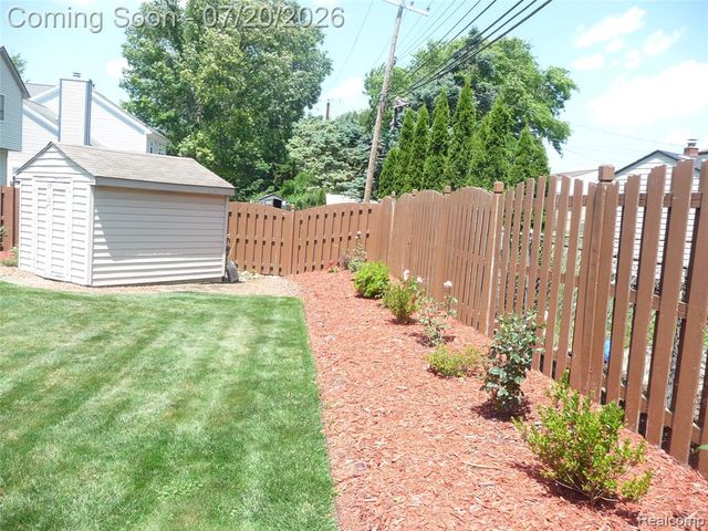 217 Stephanie Drive, Westland, MI 48186