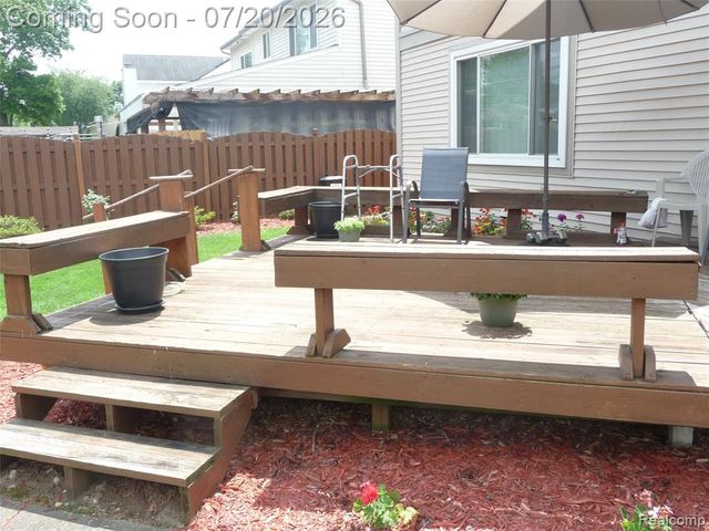 217 Stephanie Drive, Westland, MI 48186