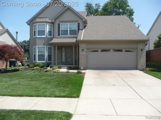 217 Stephanie Drive, Westland, MI 48186