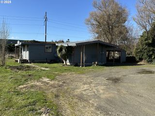 804 EVERGREEN Dr, Tillamook, OR 97141