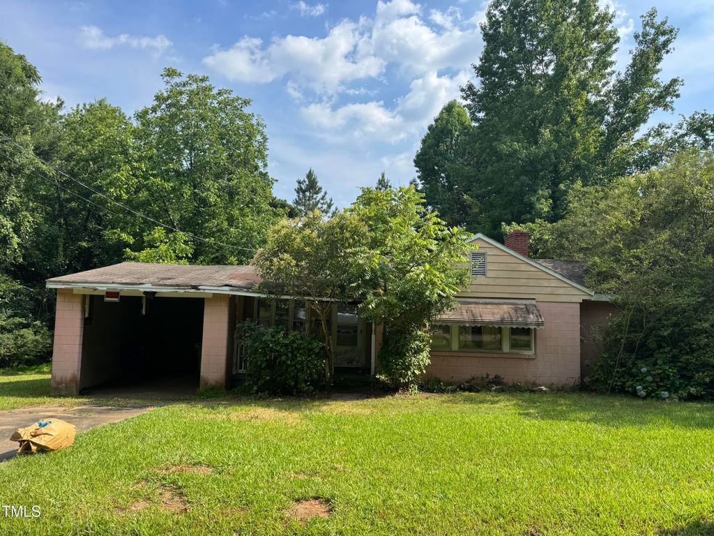 2701 Garfield Street, Raleigh, NC 27603