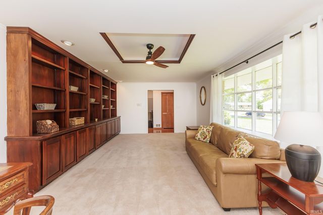 601 N Bittersweet Lane, Muncie, IN 47304