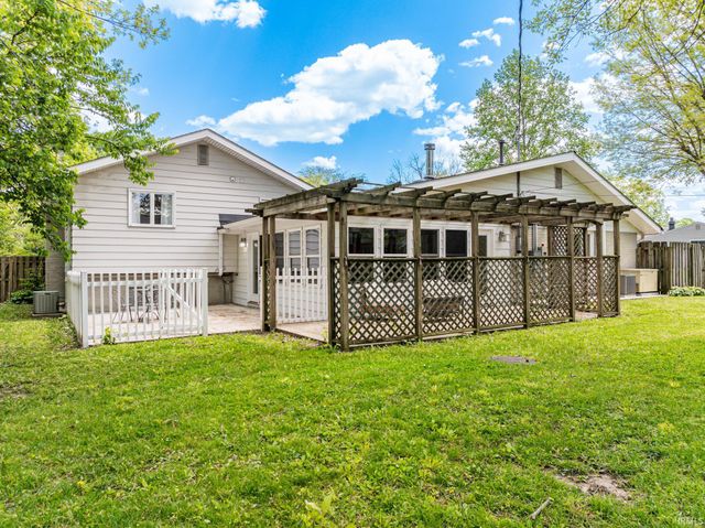 601 N Bittersweet Lane, Muncie, IN 47304