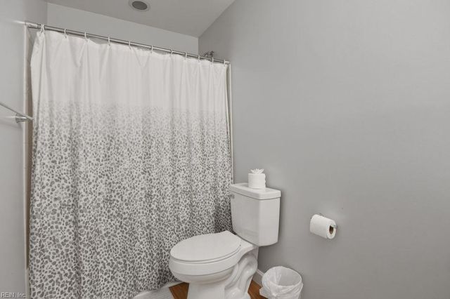 597 Leonard LN, Newport News, VA 23601