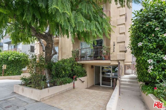 1932 Pelham Avenue 202, Los Angeles, CA 90025