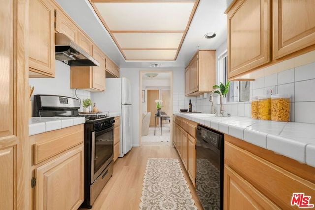 1932 Pelham Avenue 202, Los Angeles, CA 90025