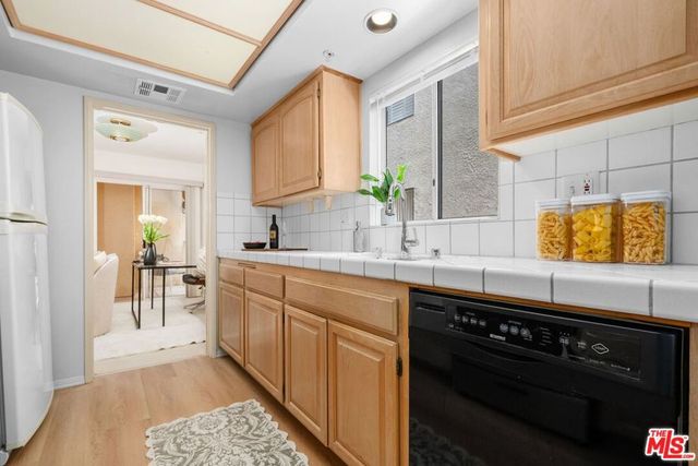 1932 Pelham Avenue 202, Los Angeles, CA 90025