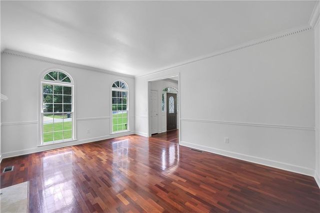 235 Plantation Way, Roswell, GA 30075