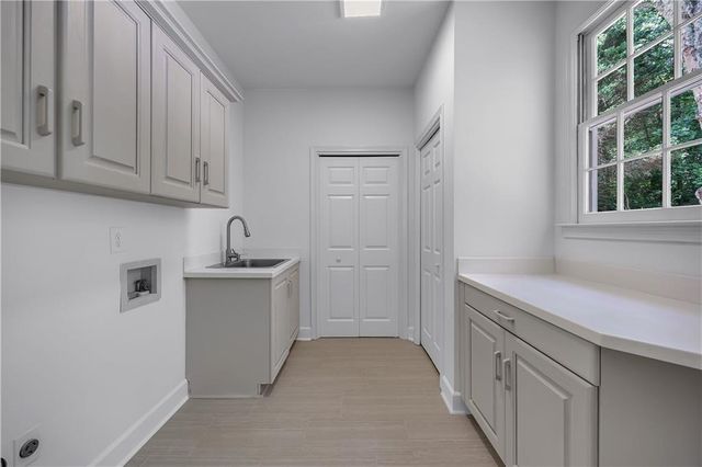 235 Plantation Way, Roswell, GA 30075
