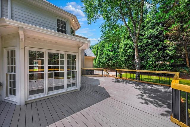 235 Plantation Way, Roswell, GA 30075