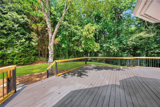 235 Plantation Way, Roswell, GA 30075