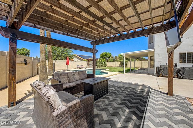 412 S BONITO Drive, Gilbert, AZ 85233