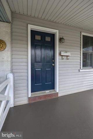 910 GROFFTOWN RD, Lancaster, PA 17602