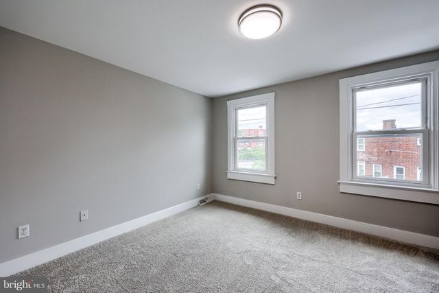 910 GROFFTOWN RD, Lancaster, PA 17602