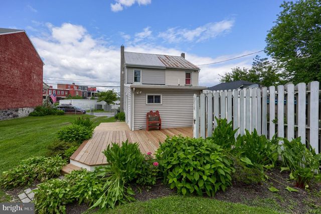 910 GROFFTOWN RD, Lancaster, PA 17602