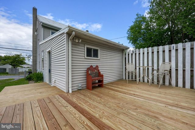 910 GROFFTOWN RD, Lancaster, PA 17602