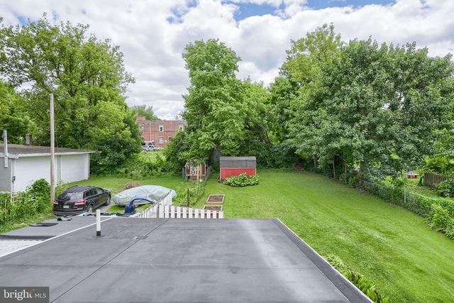 910 GROFFTOWN RD, Lancaster, PA 17602