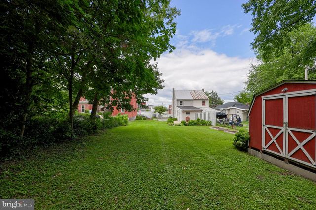 910 GROFFTOWN RD, Lancaster, PA 17602