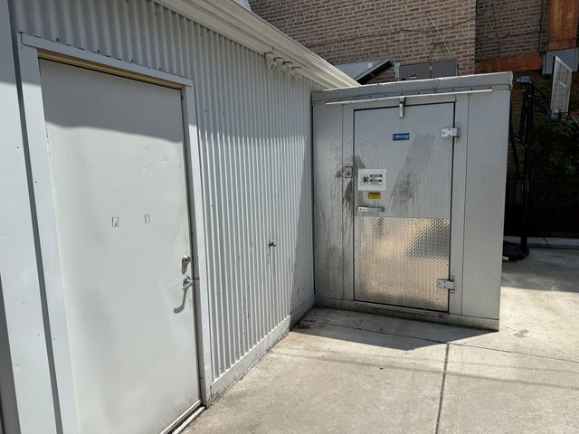 2236 N Western Avenue, Chicago, IL 60647