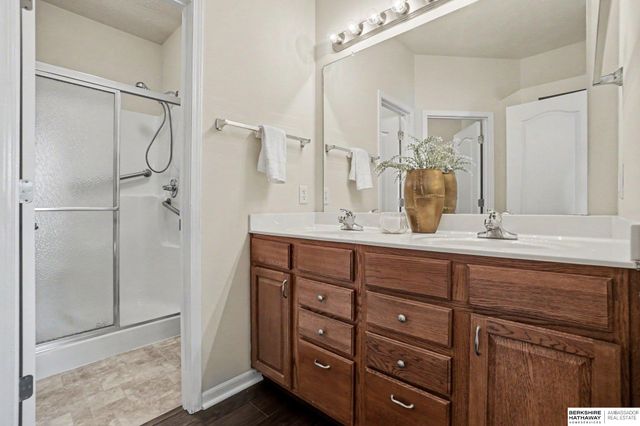 15507 Armstrong Street, Omaha, NE 68116