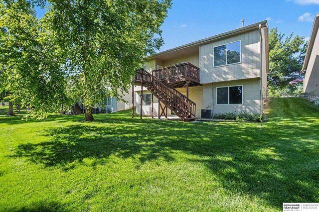 15507 Armstrong Street, Omaha, NE 68116