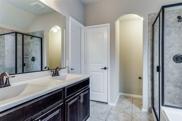 5841 Fir Tree Lane, Fort Worth, TX 76123