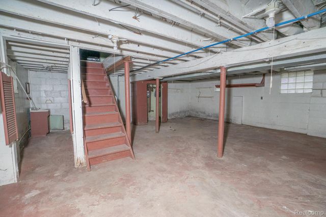 20475 San Juan Drive, Detroit, MI 48221