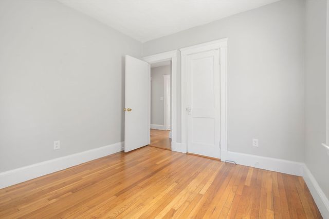 82 Cliff St, Quincy, MA 02169