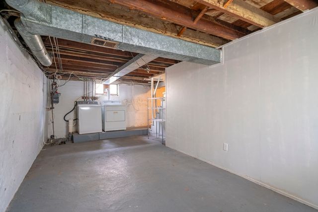 82 Cliff St, Quincy, MA 02169