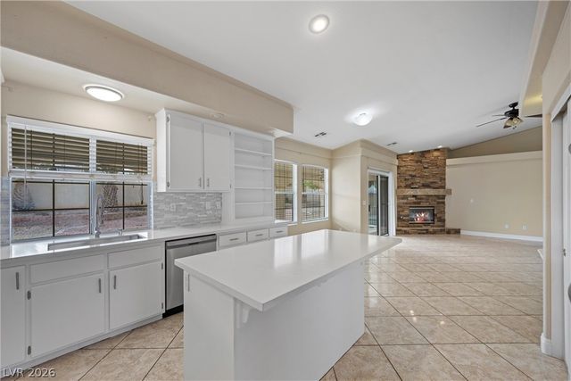 8605 West COUGAR Avenue, Las Vegas, NV 89148