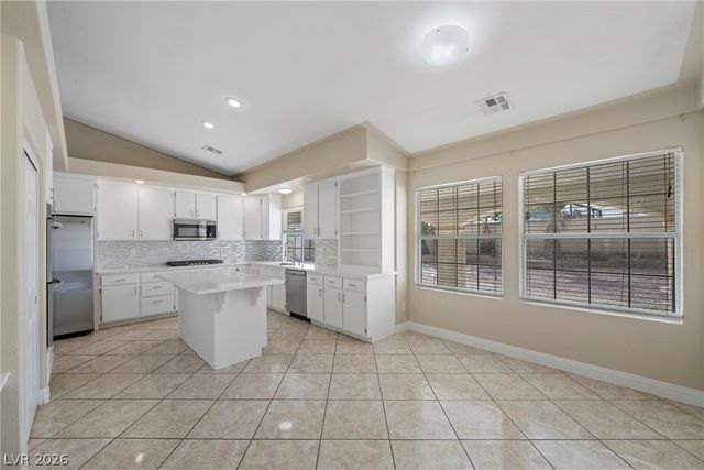 8605 West COUGAR Avenue, Las Vegas, NV 89148