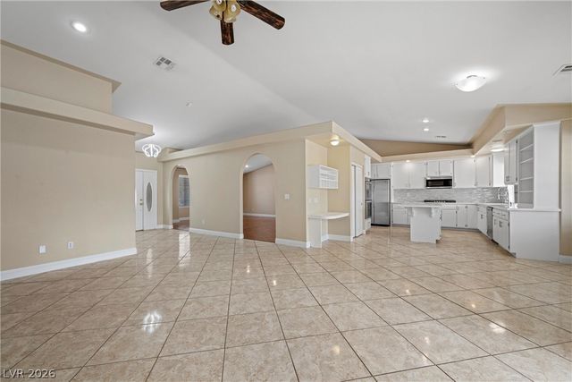 8605 West COUGAR Avenue, Las Vegas, NV 89148