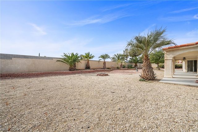 8605 West COUGAR Avenue, Las Vegas, NV 89148