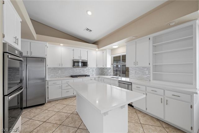 8605 West COUGAR Avenue, Las Vegas, NV 89148