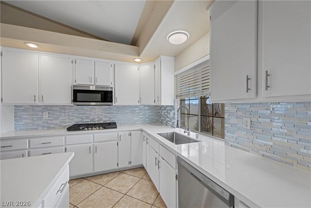 8605 West COUGAR Avenue, Las Vegas, NV 89148