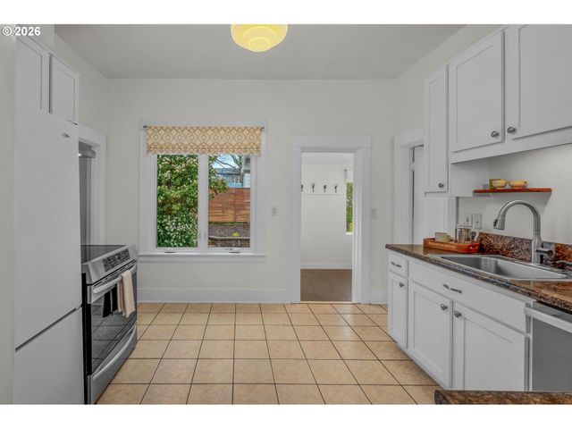 5525 Ne EVERETT St, Portland, OR 97213