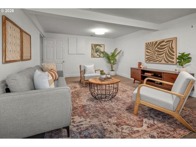 5525 Ne EVERETT St, Portland, OR 97213