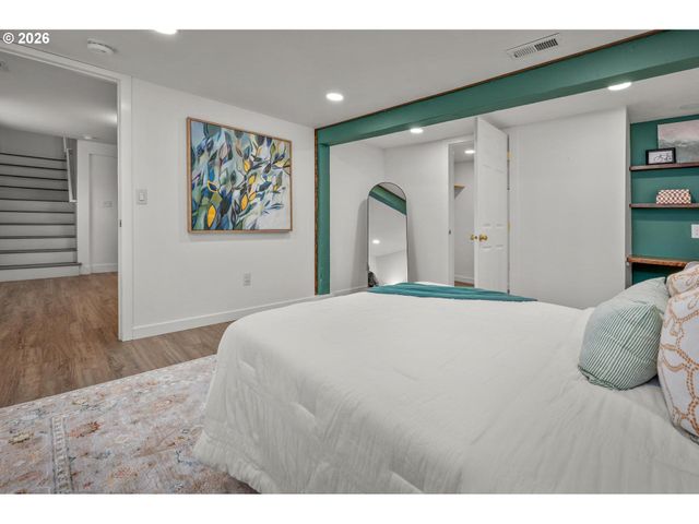 5525 Ne EVERETT St, Portland, OR 97213