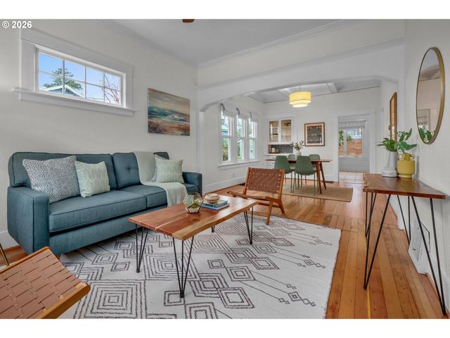 5525 Ne EVERETT St, Portland, OR 97213