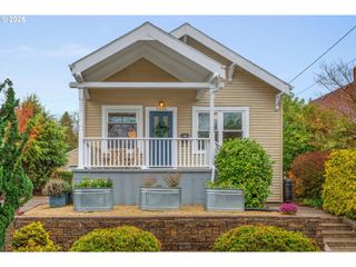 5525 Ne EVERETT St, Portland, OR 97213