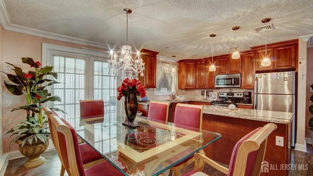 84-B Chatham Drive, Monroe, NJ 08831